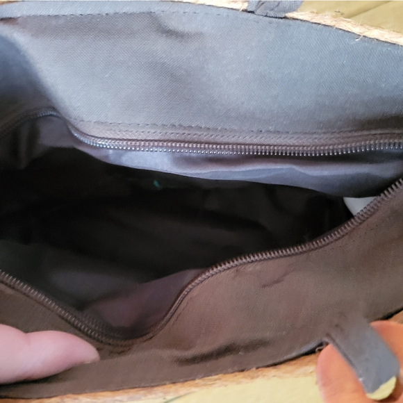 Small Two-Tone Coconut Shell Bag Wooden Handles - Picture 3 of 4